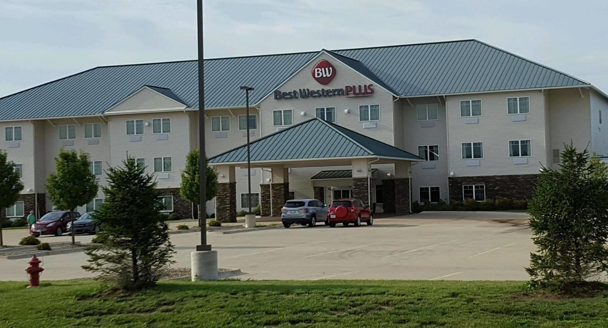 Best Western Plus Green Mill Village Hotel & Suites Arcola Exterior foto